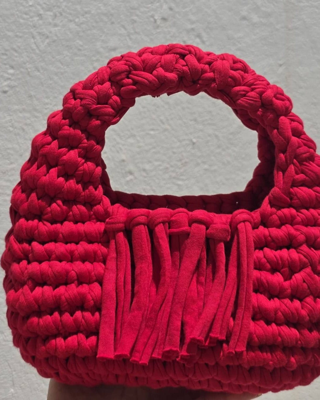 Sac en crochet rouge à franges, fait main QOFFA